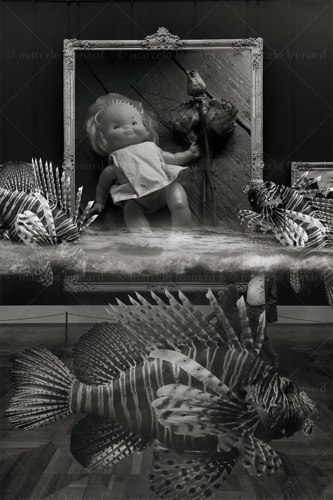 photography conceptual surrealism darkmood oneiric black and white dreamlike doll underwater frame museum marcelo leonard
