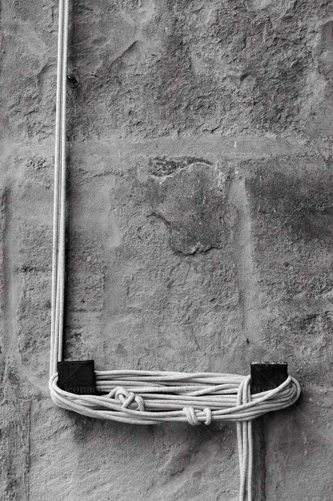 bs05 photography conceptual surrealism darkmood oneiric black and white dreamlike decay wall rope marcelo leonard