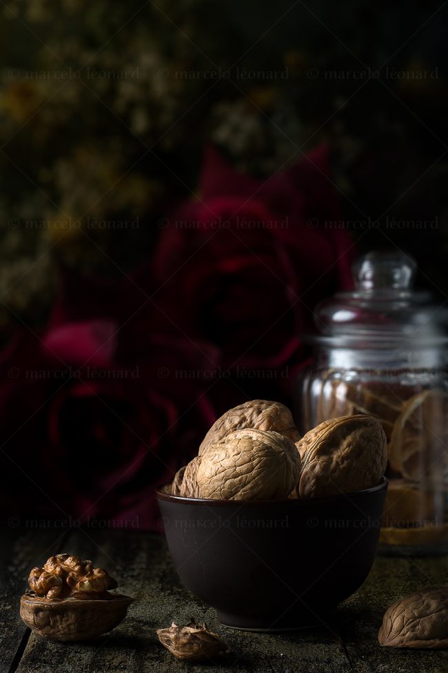 f05 naturaleza muerta bodegon still life studio lighting tabletop food photography walnut vinatge glass jar marcelo leonard