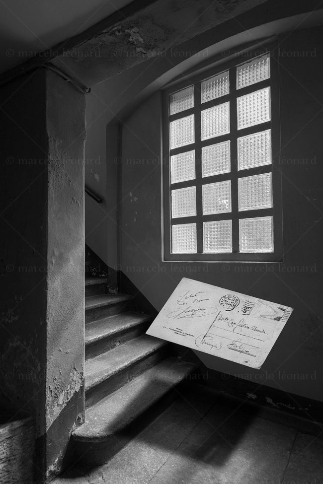 noy04 photography conceptual surrealism darkmood oneiric black and white dreamlike stairs posstcard shadow marcelo leonard