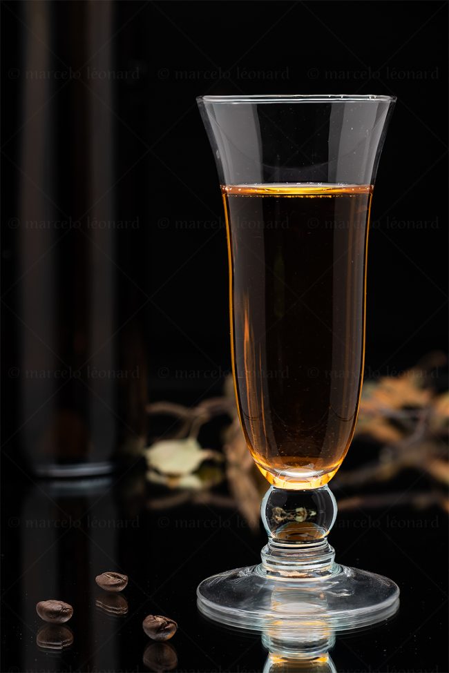 b10 naturaleza muerta bodegon still life studio lighting tabletop food photography glass liqueur marcelo leonard