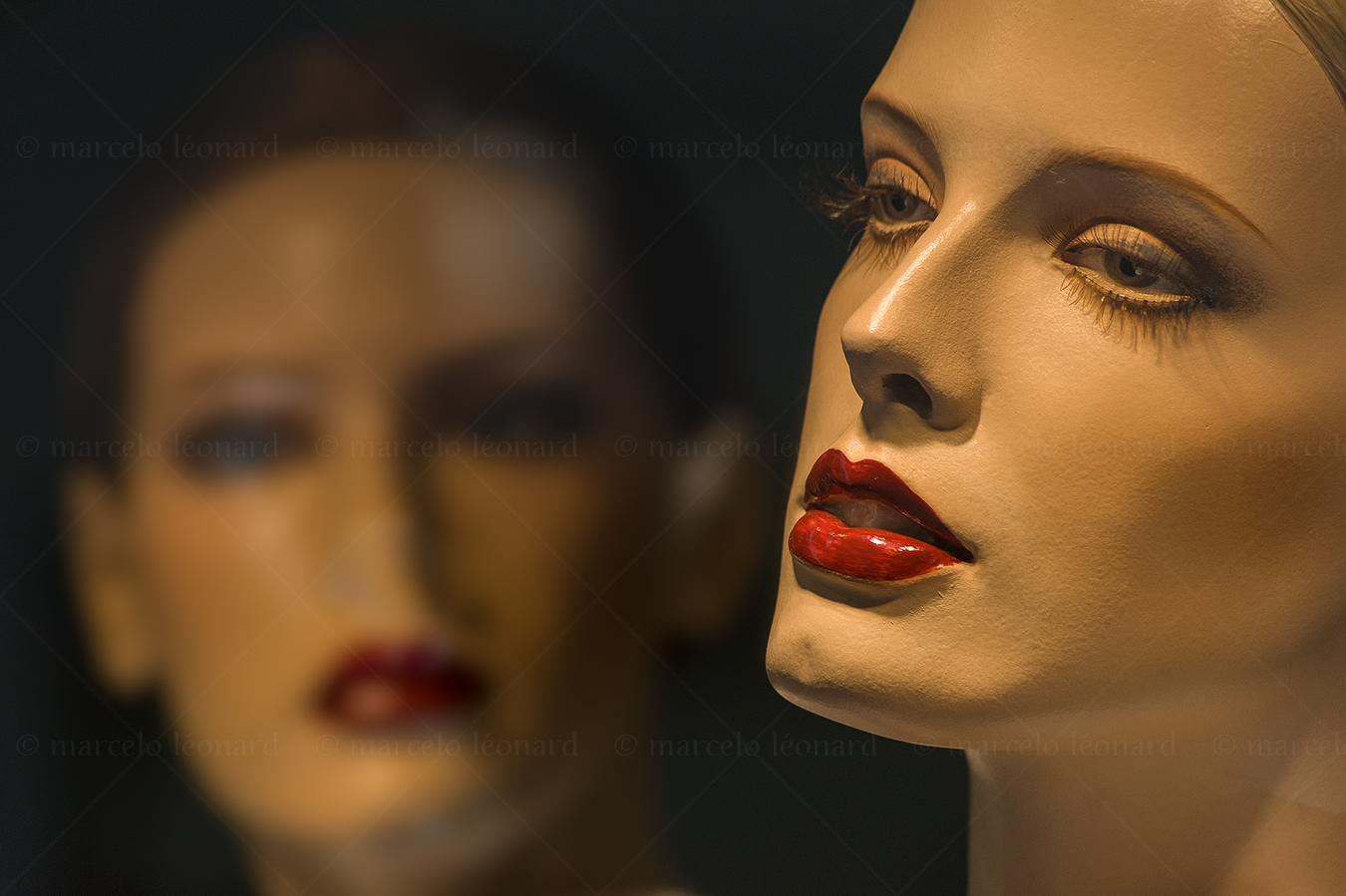 woman face mannequin mindfulness marcelo leonard