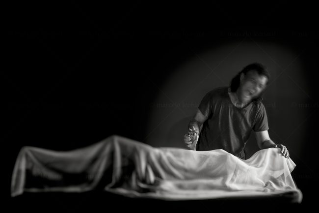diying, woman, bed, room, sheet, window, darkmood, gloomy, mindfulnees, mourning, marcelo leonard