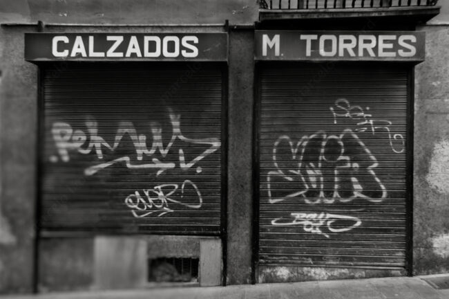 12 decay, abandoned, ruin, shop, door, window,marcelo leonard