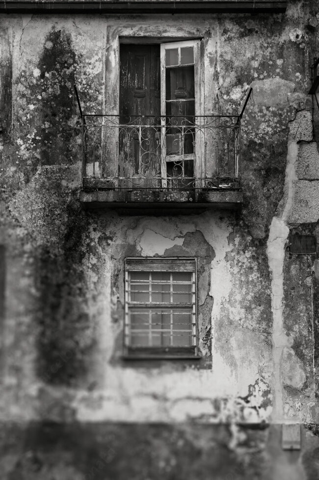 14 decay, abandoned, ruin, door, window,marcelo leonard