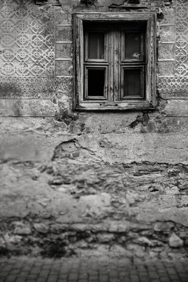 15 decay, abandoned, ruin, door, window,marcelo leonard