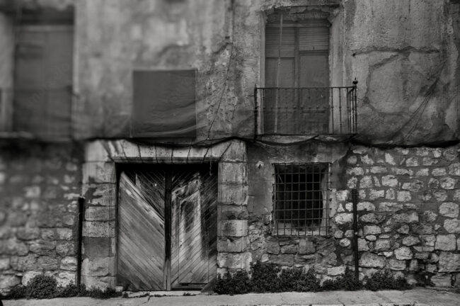 16 decay, abandoned, ruin, door, window,marcelo leonard